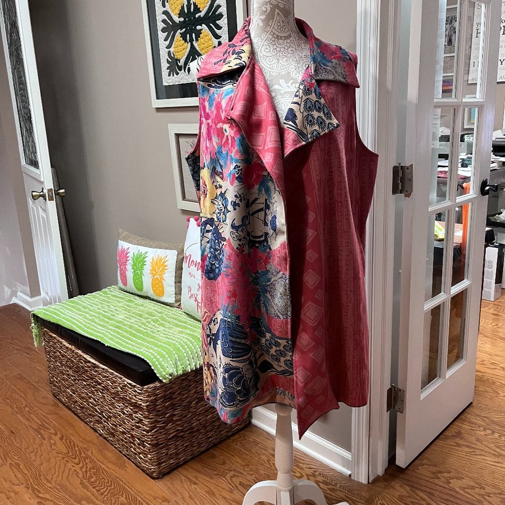 Beautiful Feratelli Long Patterned Vest Worn Once XL